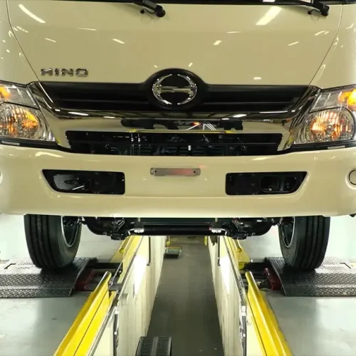 Check-liste d’entretien Camion Hino mensuel : 10 points essentiels à retenir